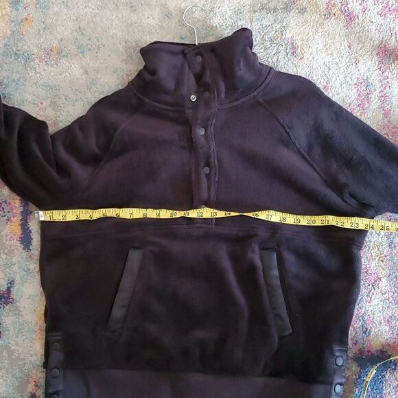 Athleta Recover Cozy Snap Front Fleece in Black Size M - Picture 12 of 12